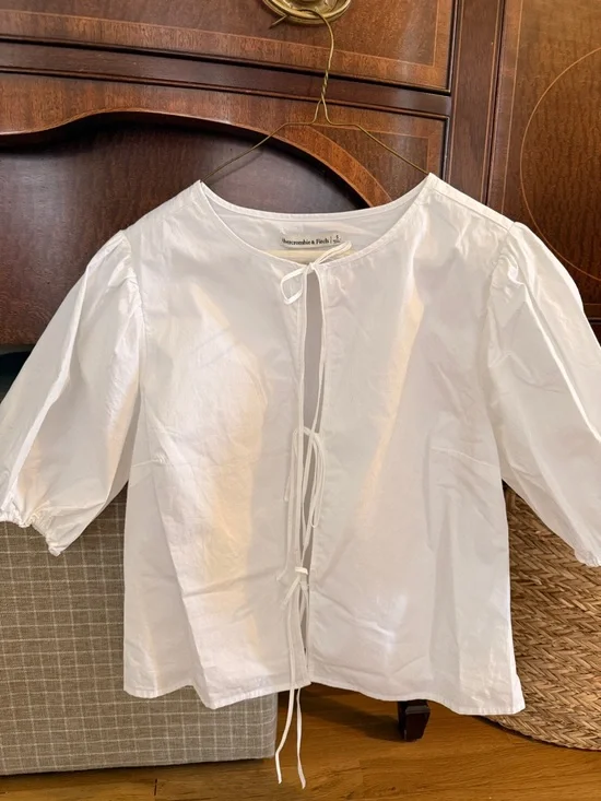 Abercrombie & Fitch White Tie-Front Cotton Blouse - Picture 1 of 3